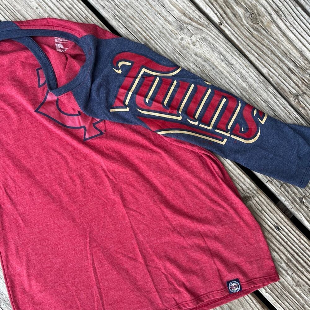 Nike women’s size M, Twins T-shirt elbow length sleeve, crew neck